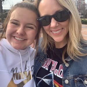 Meet your Posher, Angela